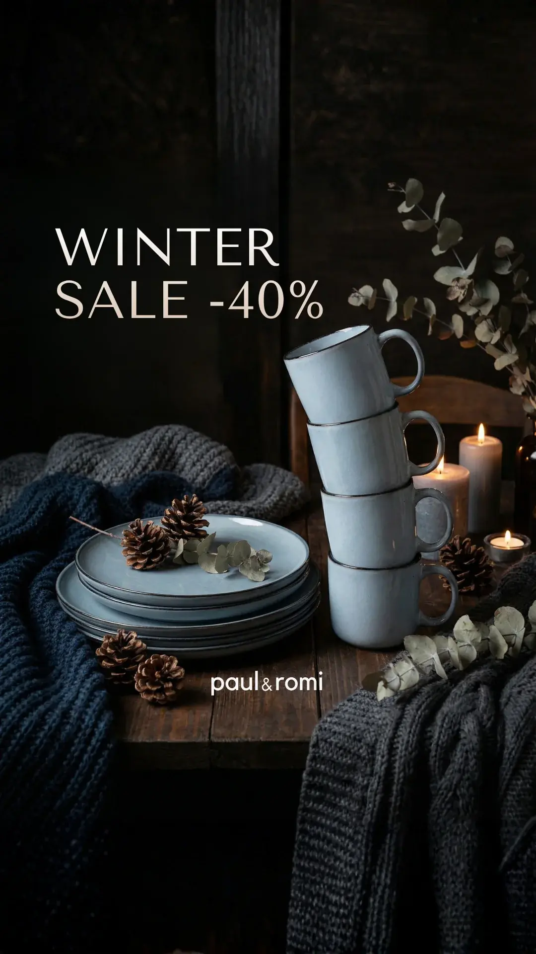 Anzeige mit gedecktem Tisch und handgemachtem Geschirr, Schriftzug Winter Sale