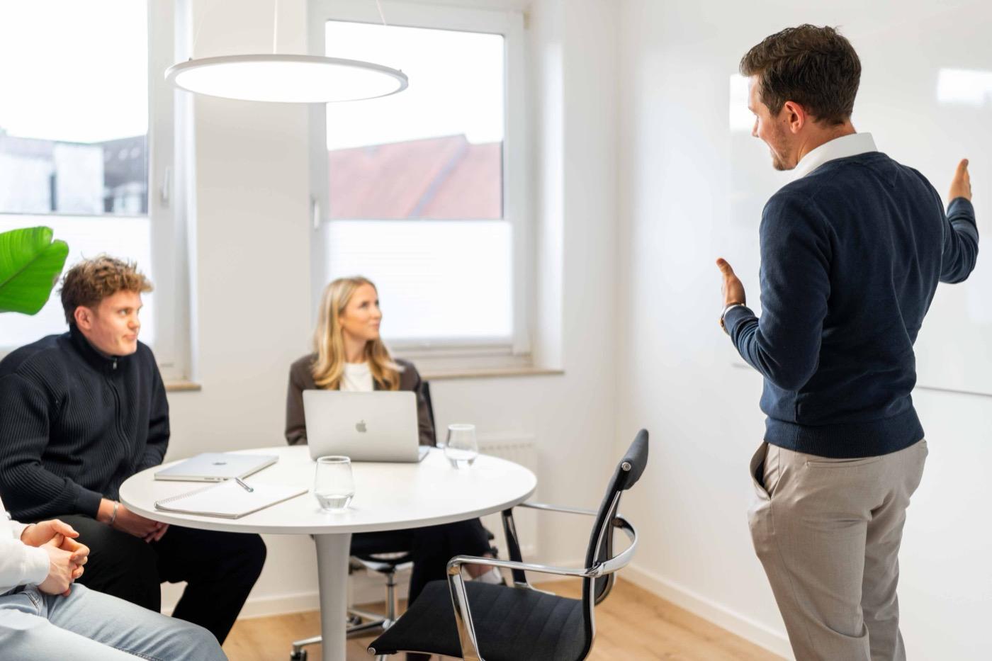 Ledist Büro — Team